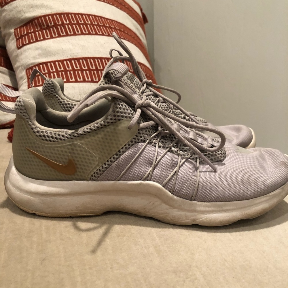 Nike tennis shoes